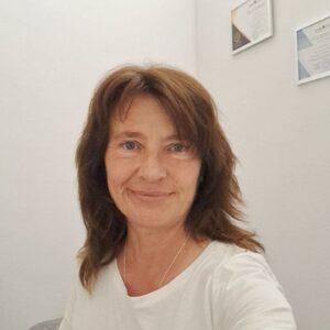 Vira, medically licensed massage therapist in Torrev'esa
