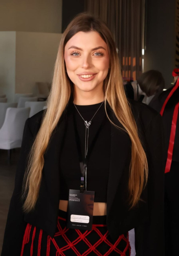 Makeup & Beauty